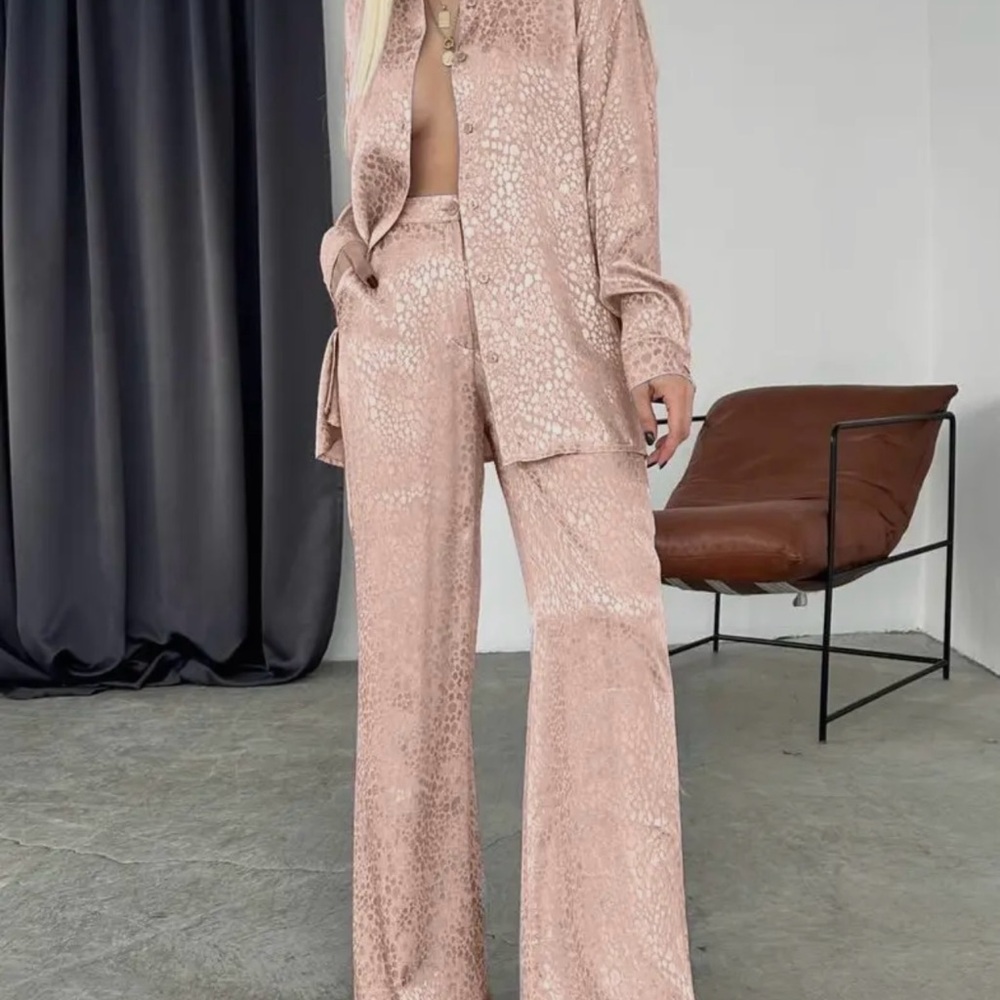 153- Leopard Print Long-Sleeved Lapel Shirt
Pants Two-Piece Set